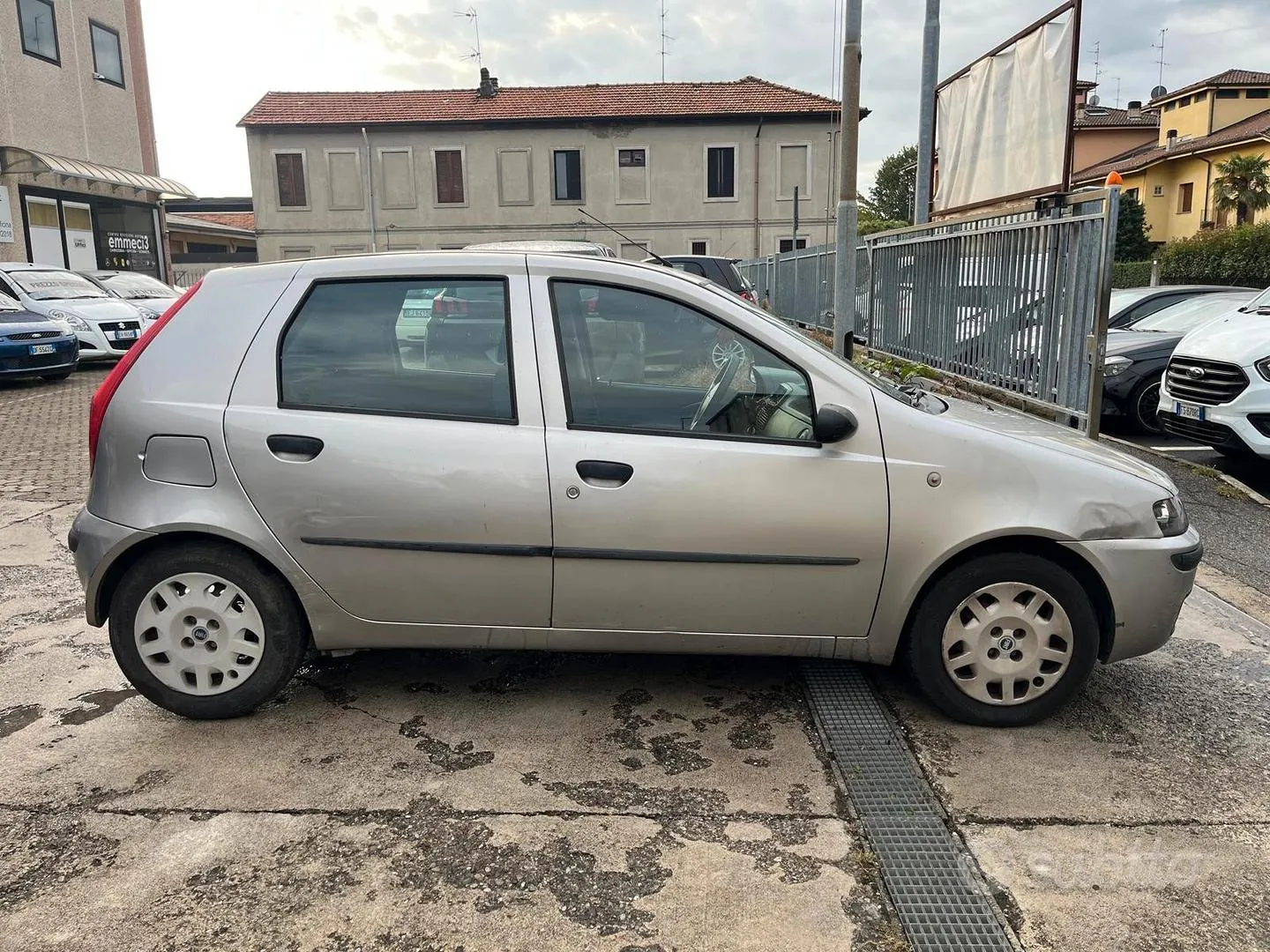 Fiat Punto 2001 photo 2