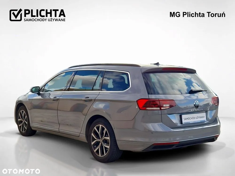 Volkswagen Passat Variant 2023 photo 3