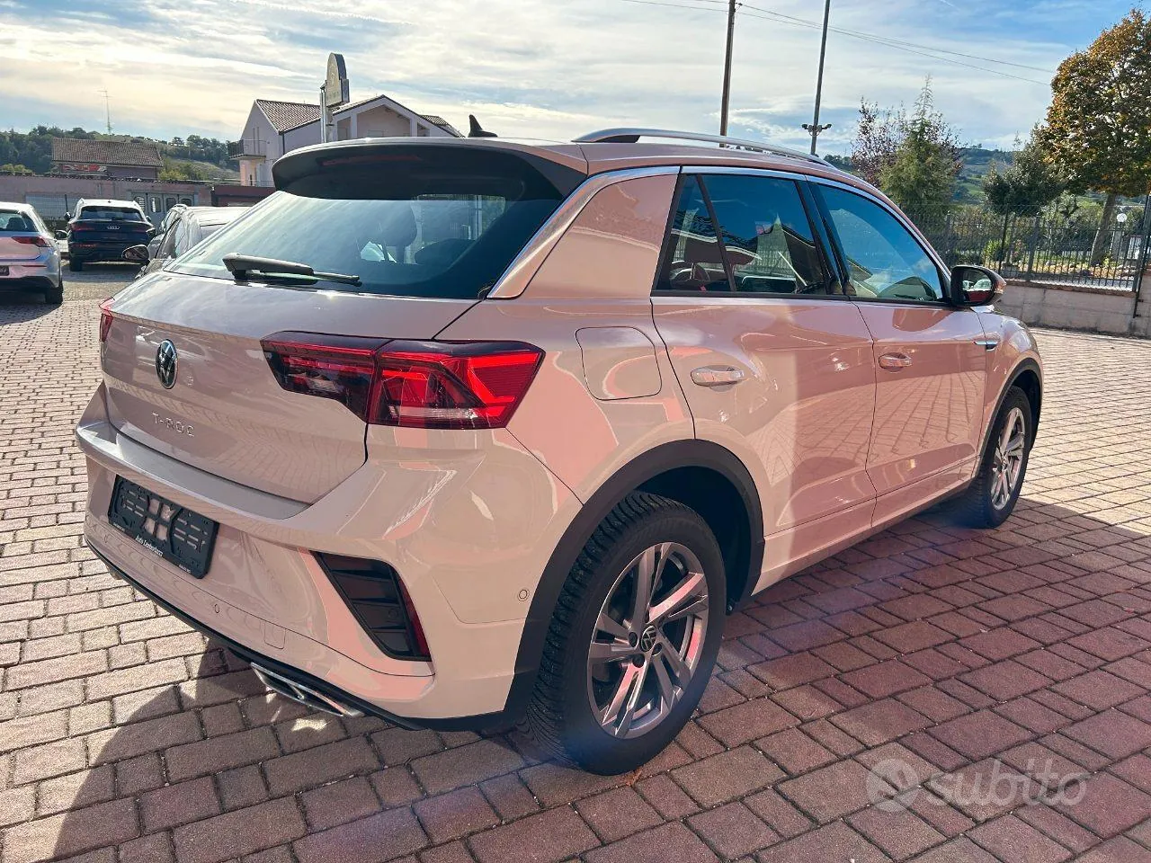 Volkswagen T-Roc 2024 photo 3