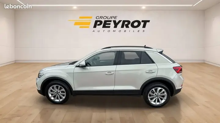 Volkswagen T-Roc 2025 photo 2