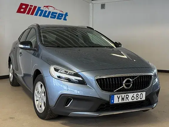 Volvo V40 Cross Country 2018 photo 2