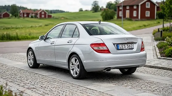 Mercedes-Benz C180