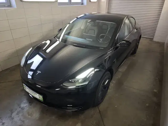 Tesla Model 3 2022 photo 4