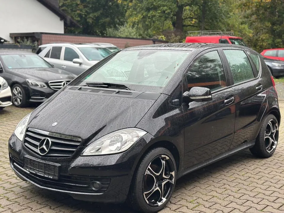 Mercedes-Benz A180