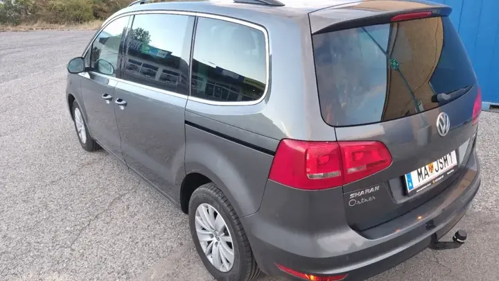 Volkswagen Sharan 2011 photo 3