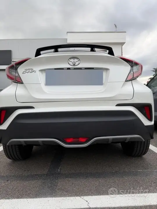 Toyota C-Hr 2017 photo 3