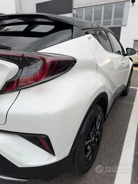 Toyota C-Hr 2017 photo 4