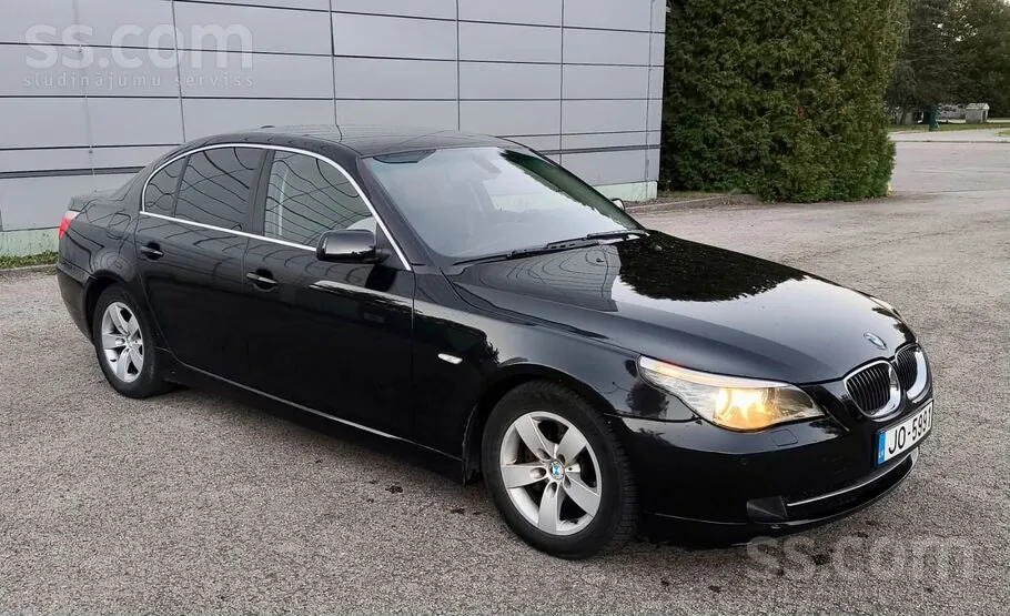 BMW 525