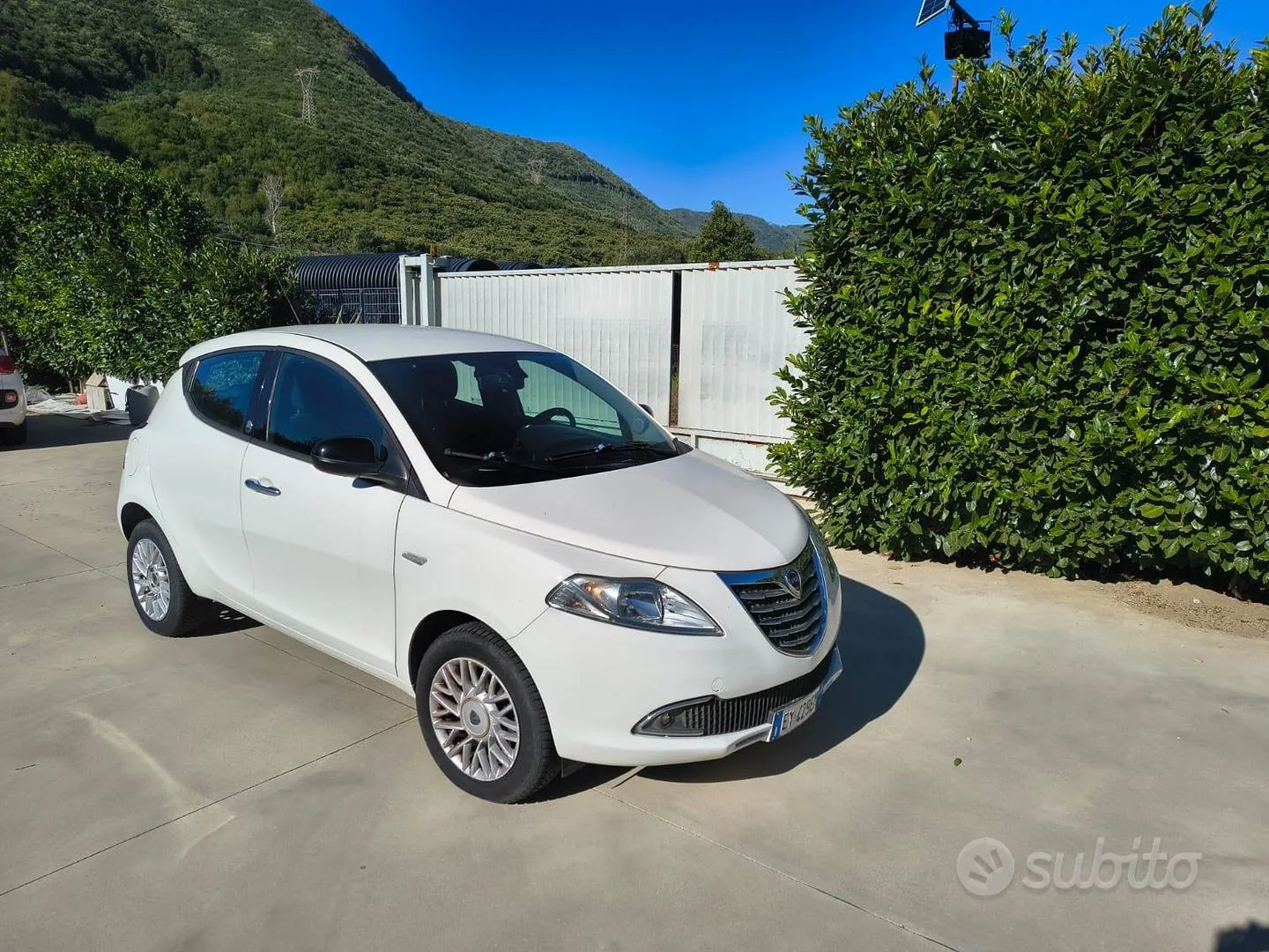 Lancia Ypsilon