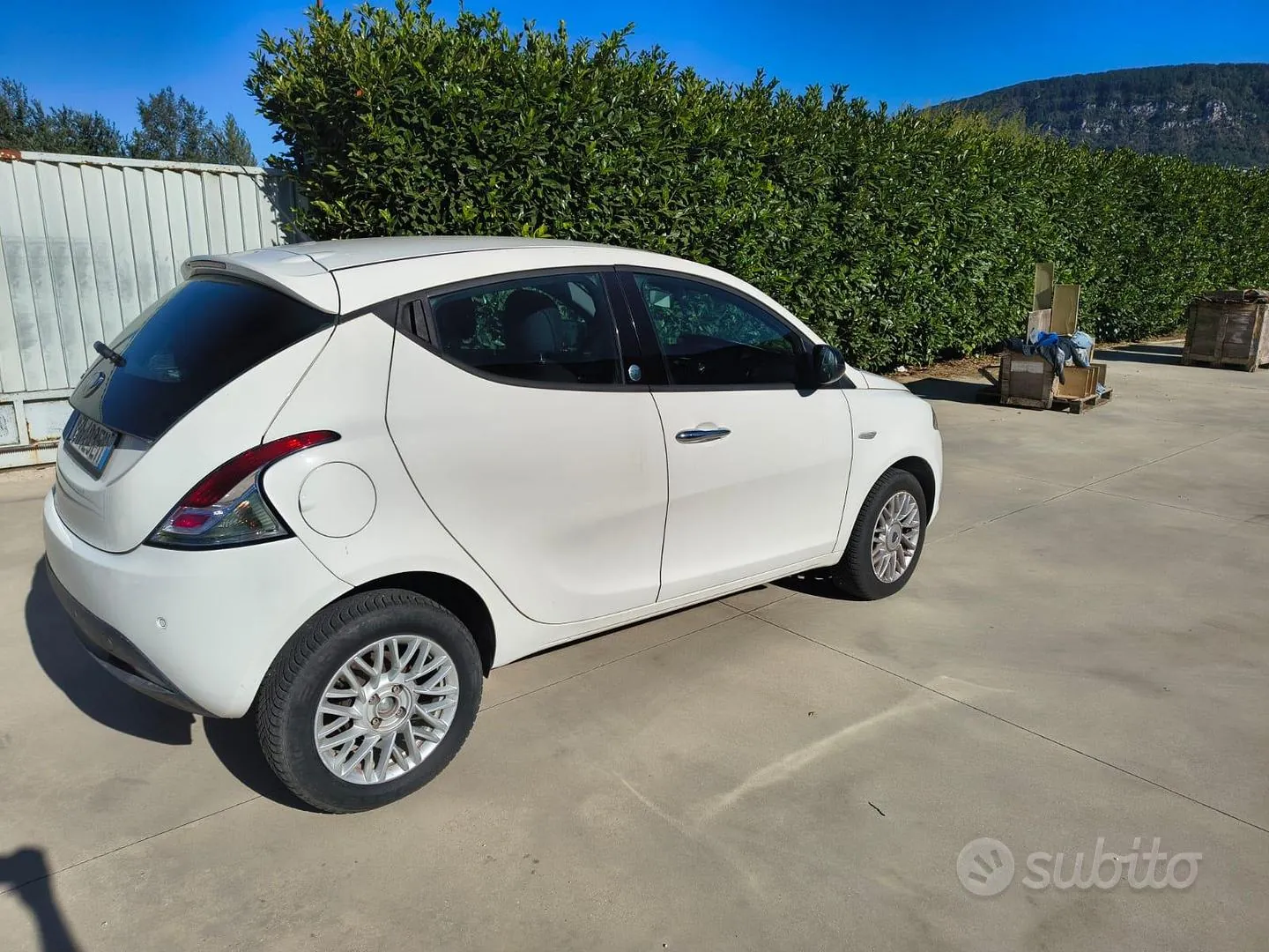 Lancia Ypsilon 2014 photo 2