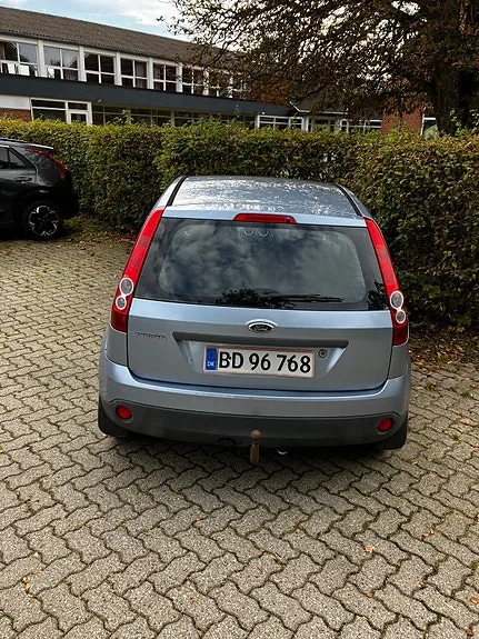 Ford Fiesta 2006 photo 2