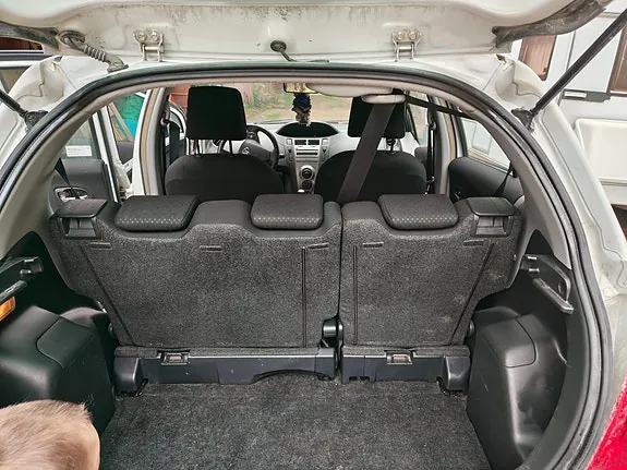 Toyota Yaris 2011 photo 3