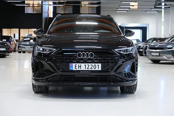 Audi Q8 E-Tron 2024 photo 3
