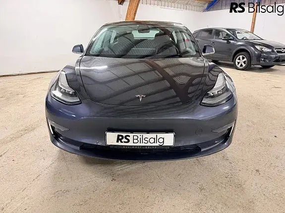 Tesla Model 3 2020 photo 3