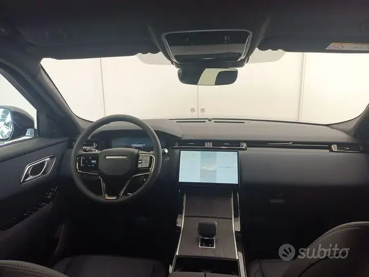 Land Rover Velar 2024 photo 4