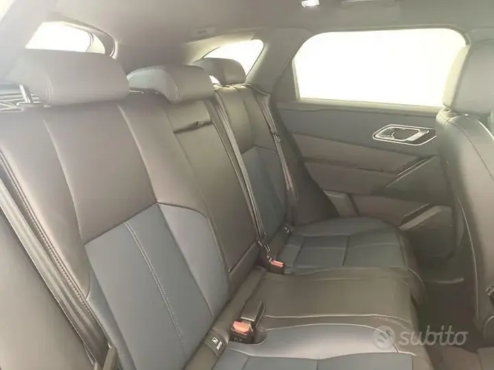 Land Rover Velar 2024 photo 5