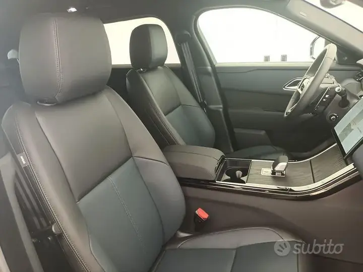 Land Rover Velar 2024 photo 3