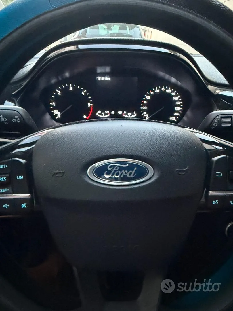 Ford Fiesta 2019 photo 2