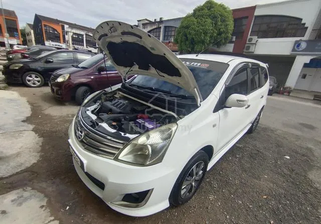 Nissan Grand Livina
