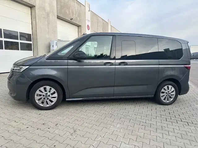 Volkswagen Multivan 2025 photo 2