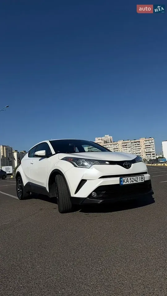 Toyota C-Hr 2017 photo 4