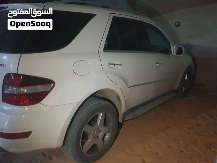 Mercedes-Benz M-Class 2010 photo 3