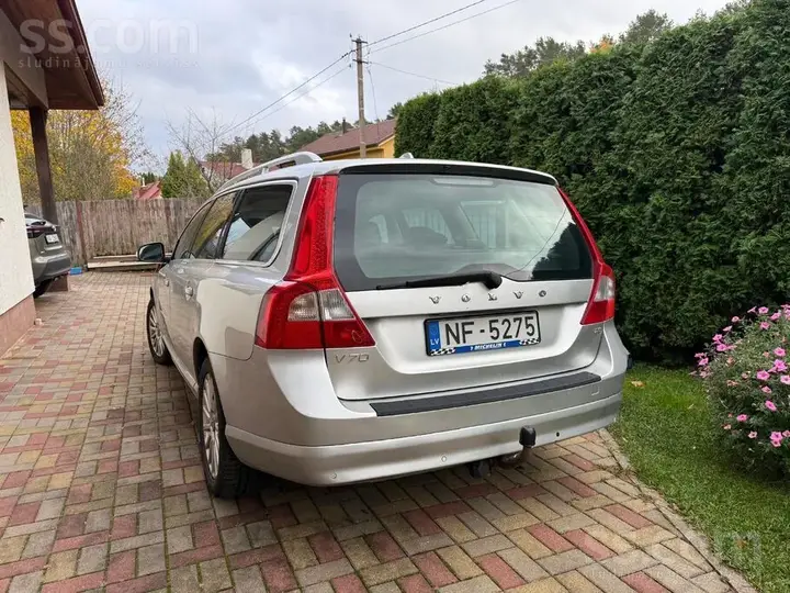 Volvo V70 2008 photo 2
