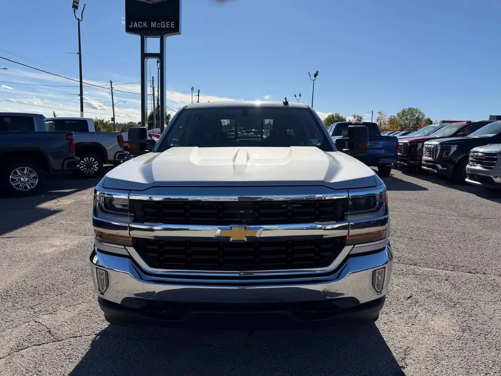 Chevrolet Silverado 1500 2018 photo 3