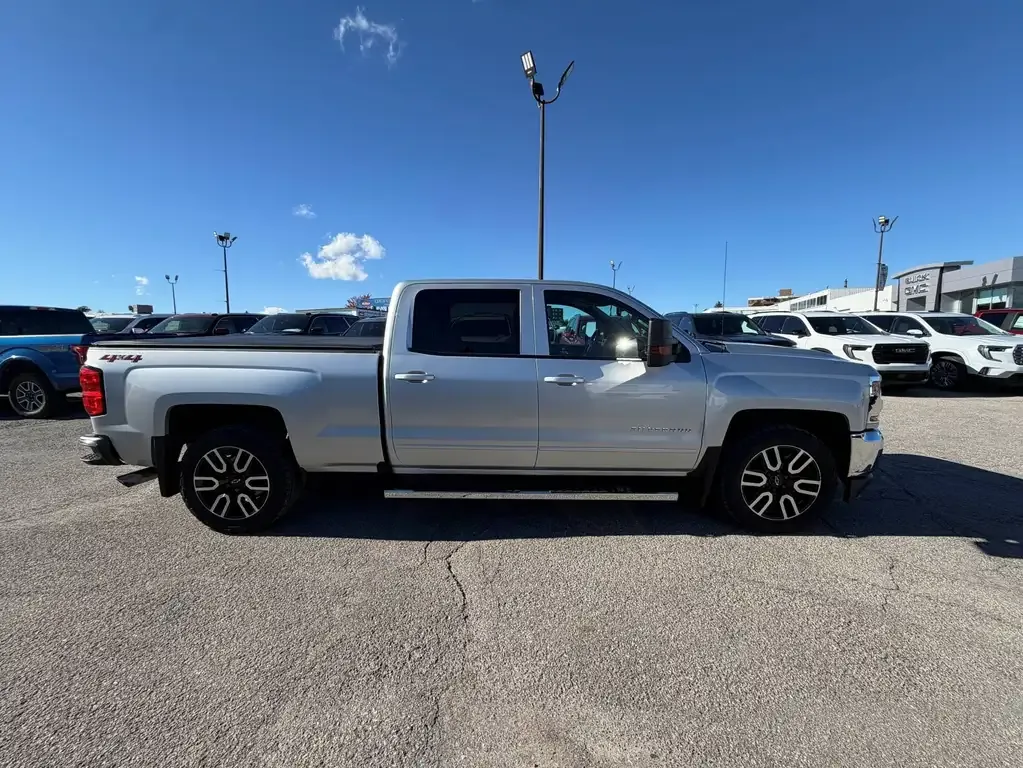 Chevrolet Silverado 1500 2018 photo 2