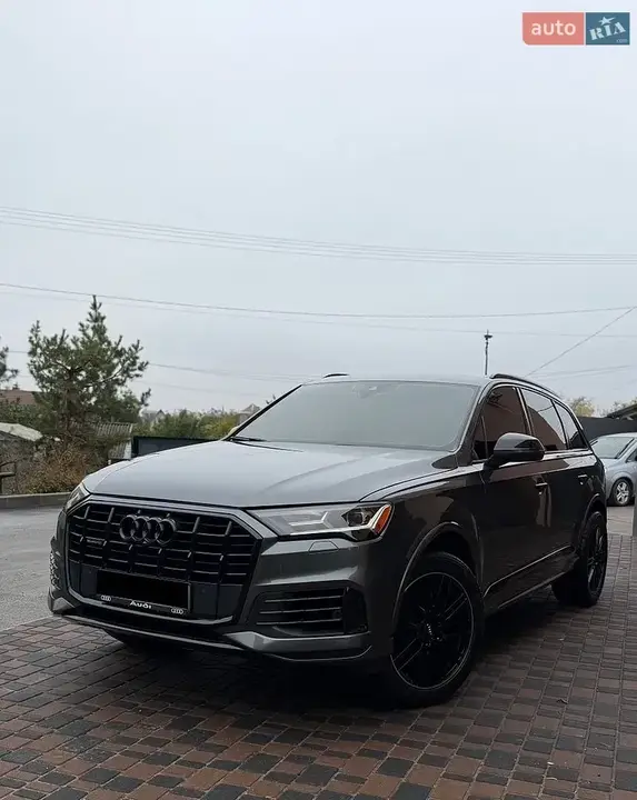 Audi Q7 2020 photo 2