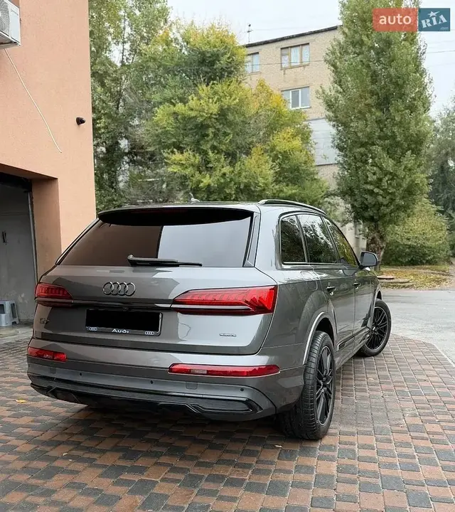 Audi Q7 2020 photo 5