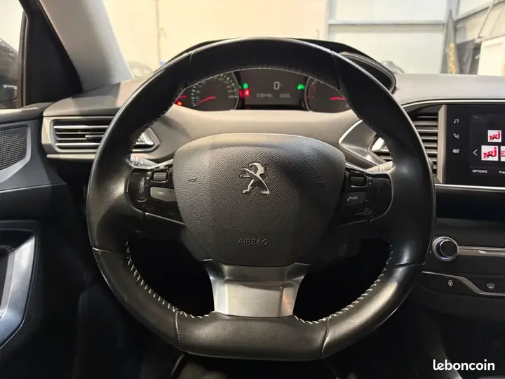 Peugeot 308 2020 photo 4