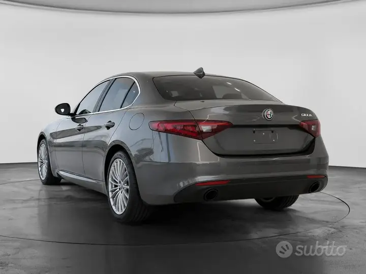 Alfa Romeo Giulia 2022 photo 4