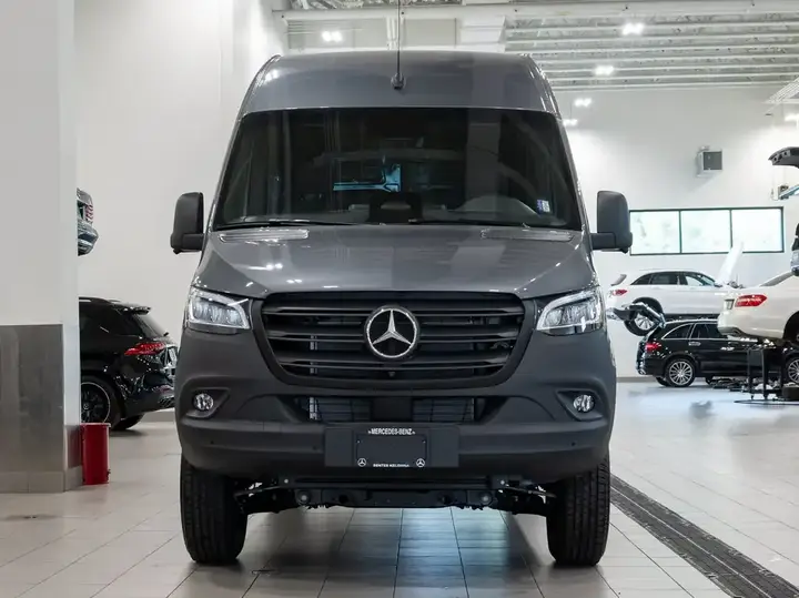 Mercedes-Benz Sprinter 2026 photo 5