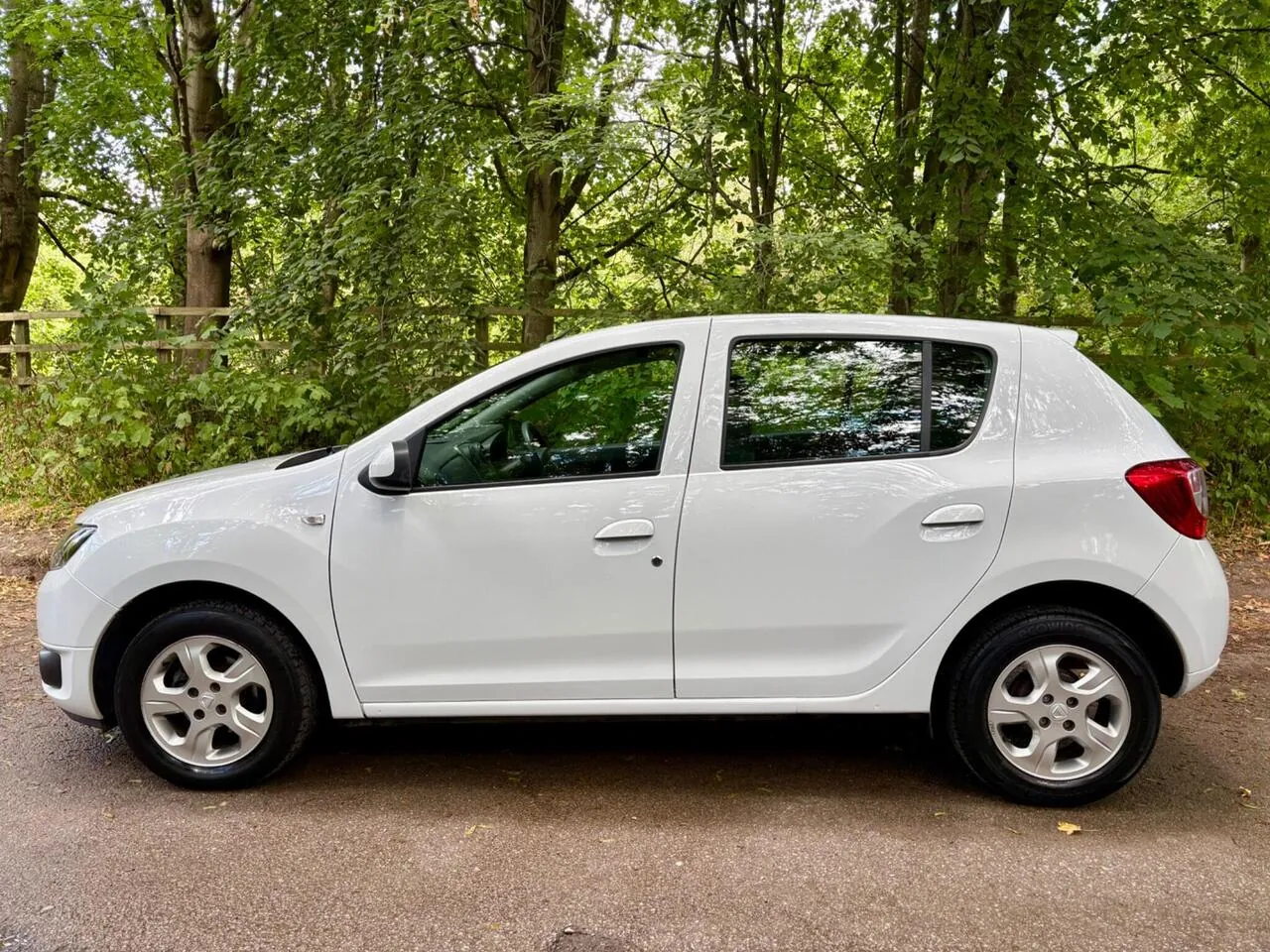 Dacia Sandero 2017 photo 2