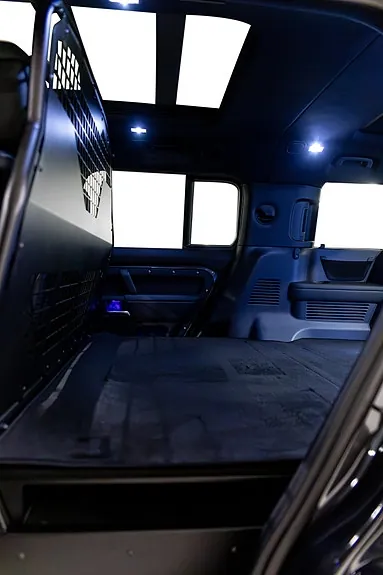 Land Rover Defender 130 2025 photo 5