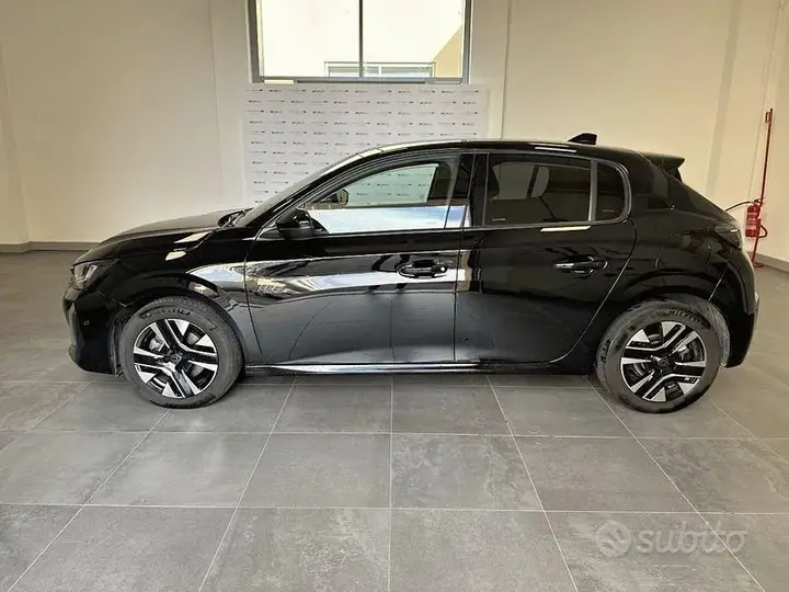 Peugeot 208 2024 photo 2