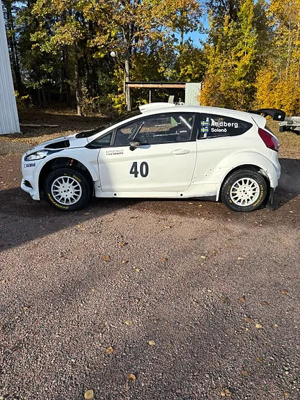 Ford Fiesta 2013 photo 3