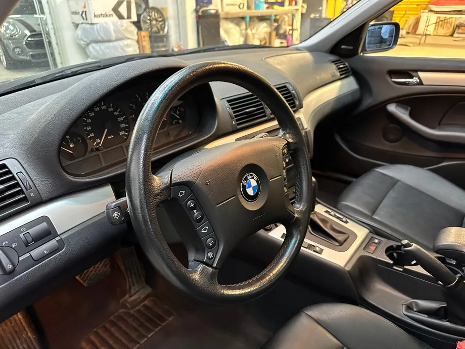 BMW 3 Series 2002 photo 5