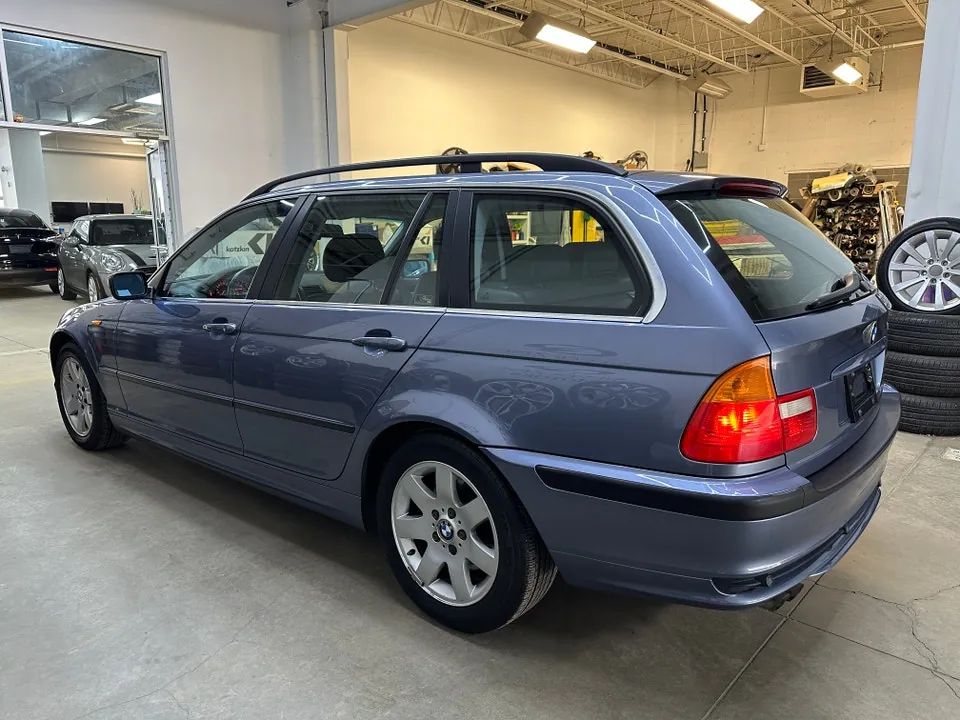 BMW 3 Series 2002 photo 3