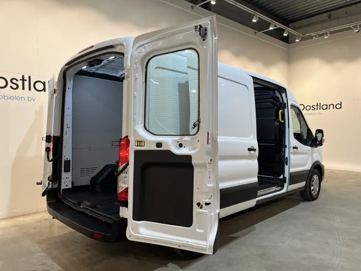 Ford Transit 350 2024 photo 2