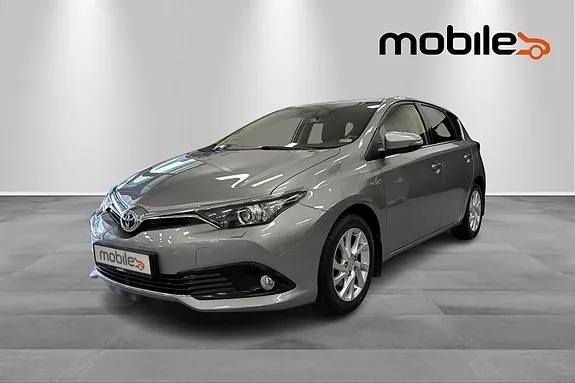 Toyota Auris 2017 photo 2