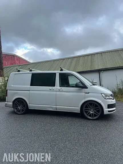 Volkswagen Transporter 2019 photo 3
