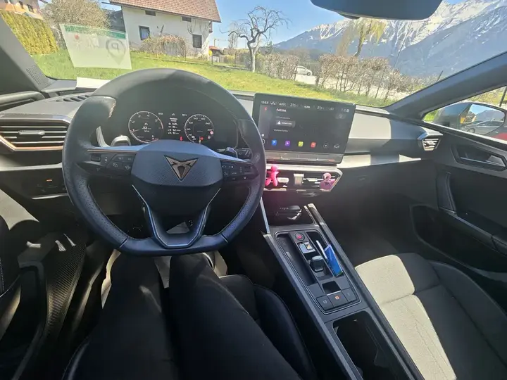 Cupra Leon 2023 photo 3