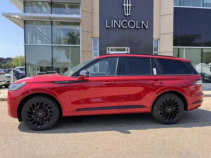 Lincoln Aviator 2026 photo 4