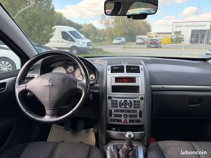 Peugeot 407 2008 photo 5