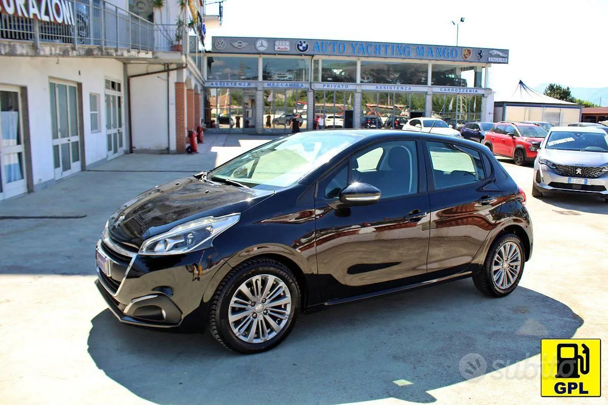 Peugeot 208