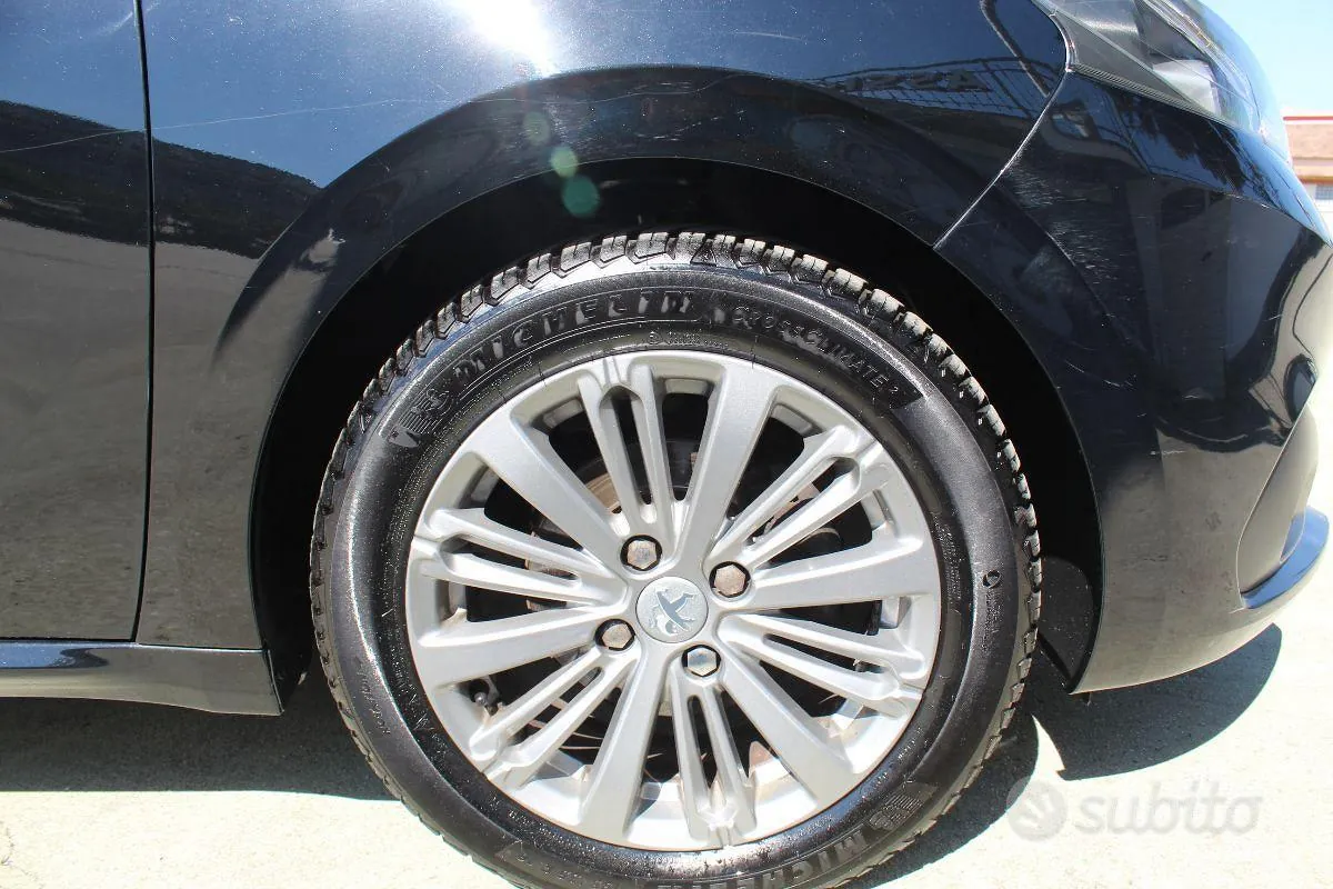 Peugeot 208 2016 photo 4