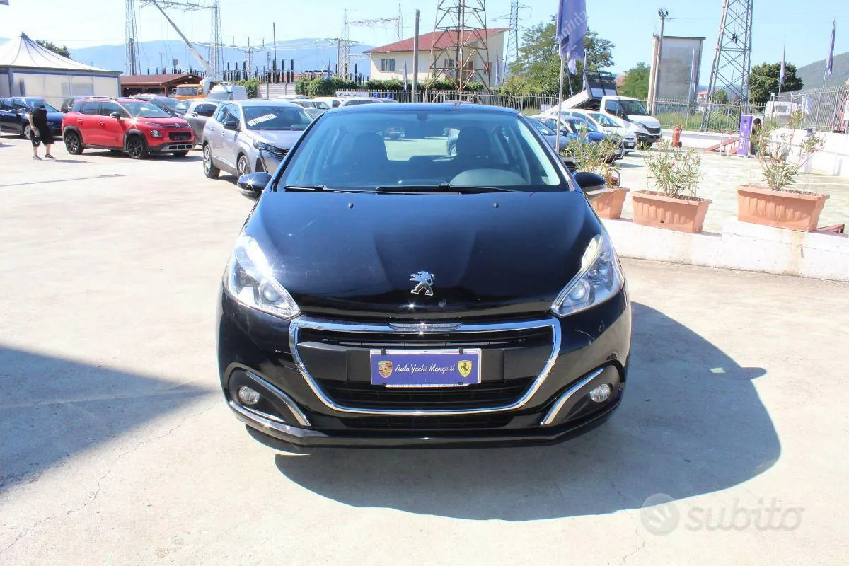 Peugeot 208 2016 photo 2