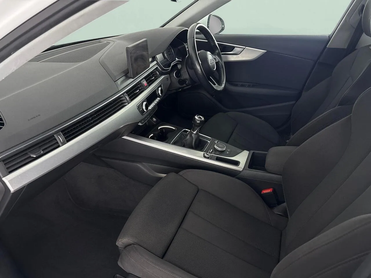 Audi A4 2017 photo 4